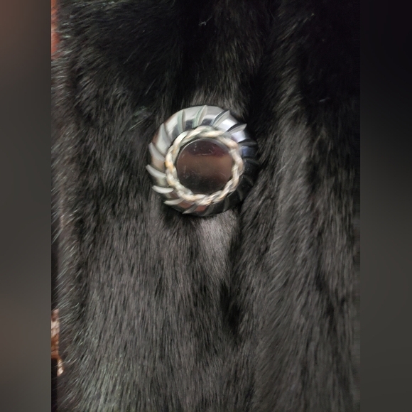 Genuine Black Canadian Mink Coat, Size 10/12, lovingly used - Picture 11 of 16